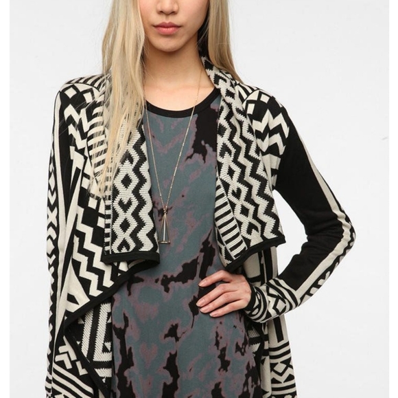 Urban Outfitters Staring at Stars Array cardigan Black and white Size small - Picture 2 of 6